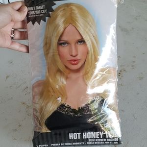 Blonde wig